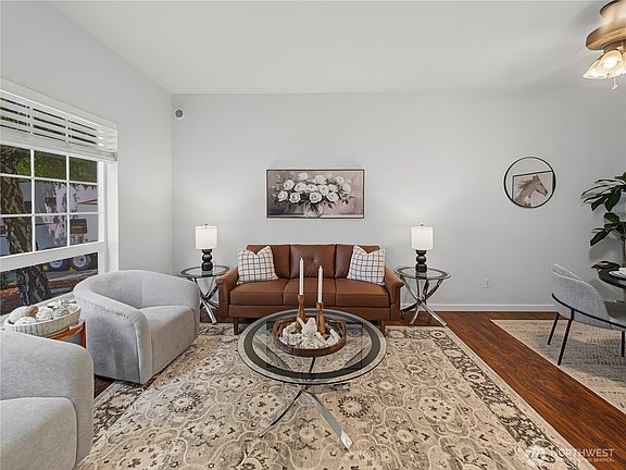 5th image of 14715 151st Avenue E