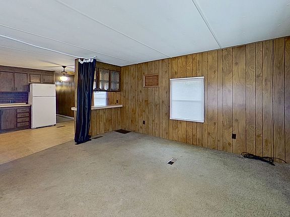 3rd image of 3230 Oakland Rd APT 1