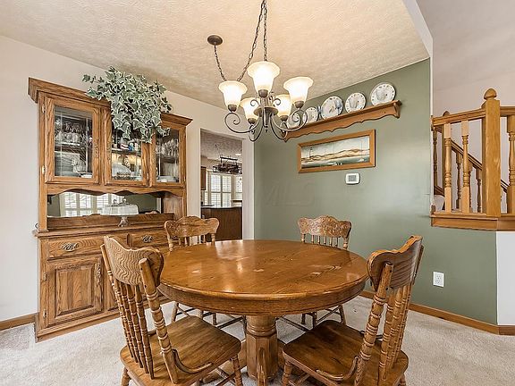 5th image of 1444 Meadowbank Dr