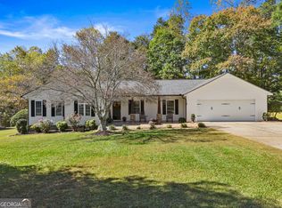 22 Laurel Park Dr, Cleveland, GA 30528