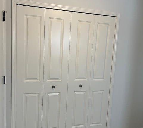 4th image of 6450 Earl June Ct