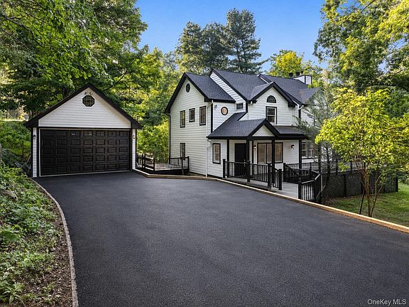 2nd image of 17 Ridge Way