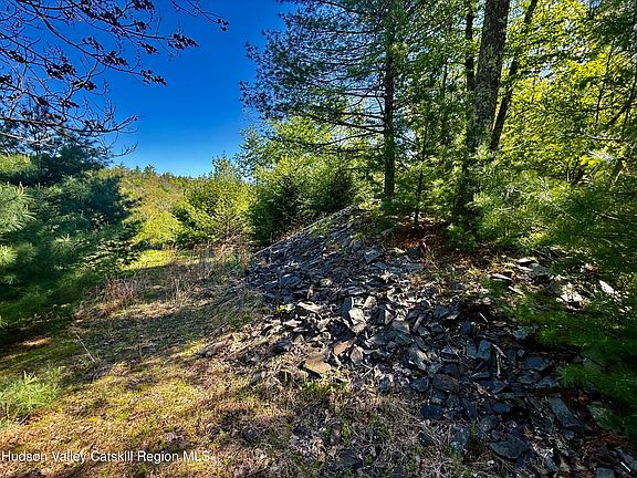 5th image of 101 Stone Road