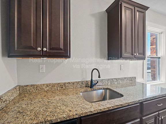 4th image of 3053 Brereton St APT 2
