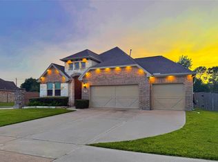 3216 Parker Dr, Pearland, TX 77584