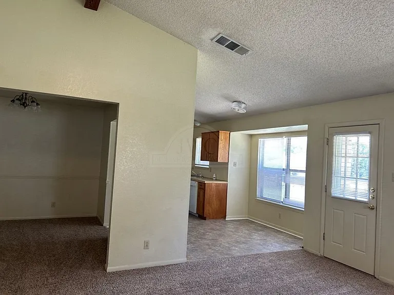 3319 Westrim Dr — Photo 7