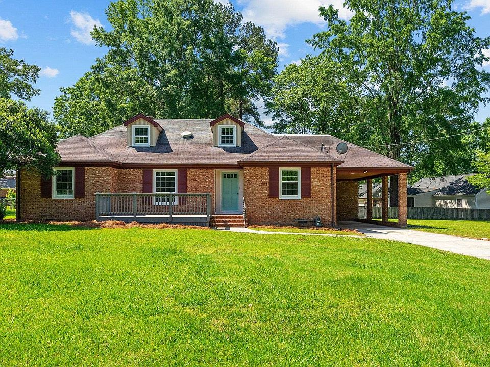 1st image of 130 Parkwood Cir