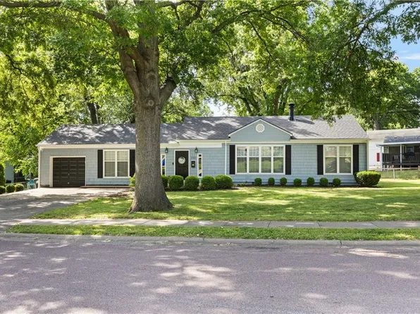 7111 W 72nd Ter, Overland Park, KS 66204