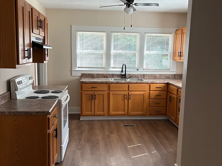 1758 Spring City Hwy — Photo 3