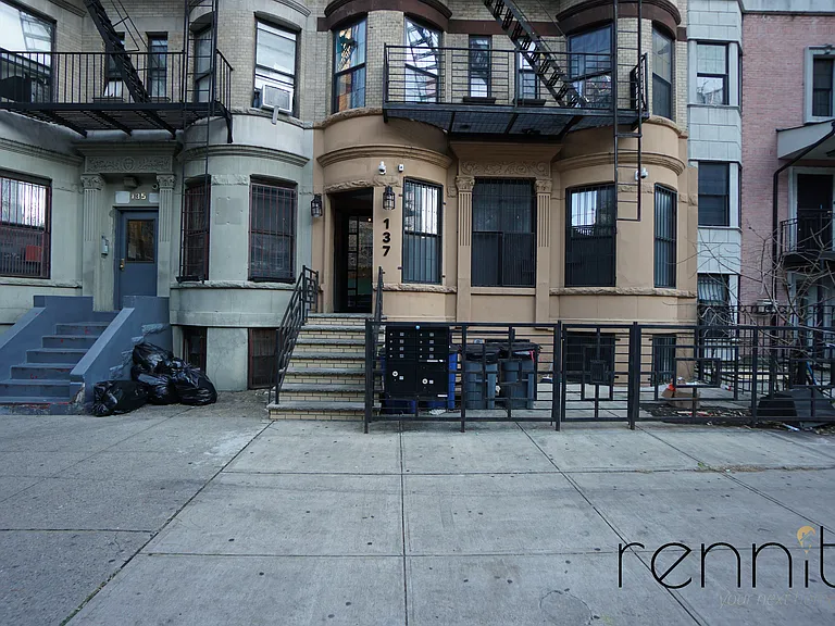 137 Albany Ave #2F — Photo 15