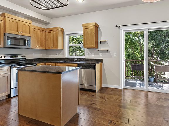 4th image of 8842 W Pine Valley Ln