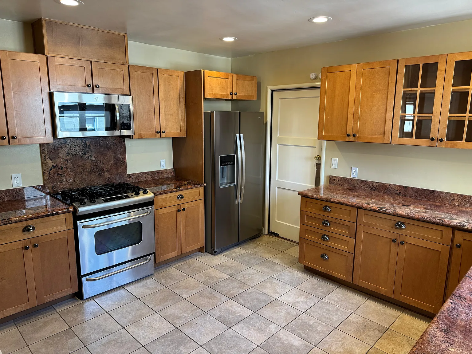 1640 Scenic Ave — Photo 2