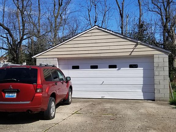 2nd image of 202 Garden Park Dr