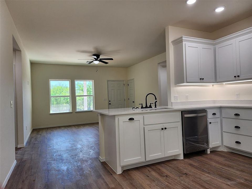2nd image of 2212 County Road 1250