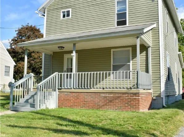 312 N Broad St, Grove City, PA 16127