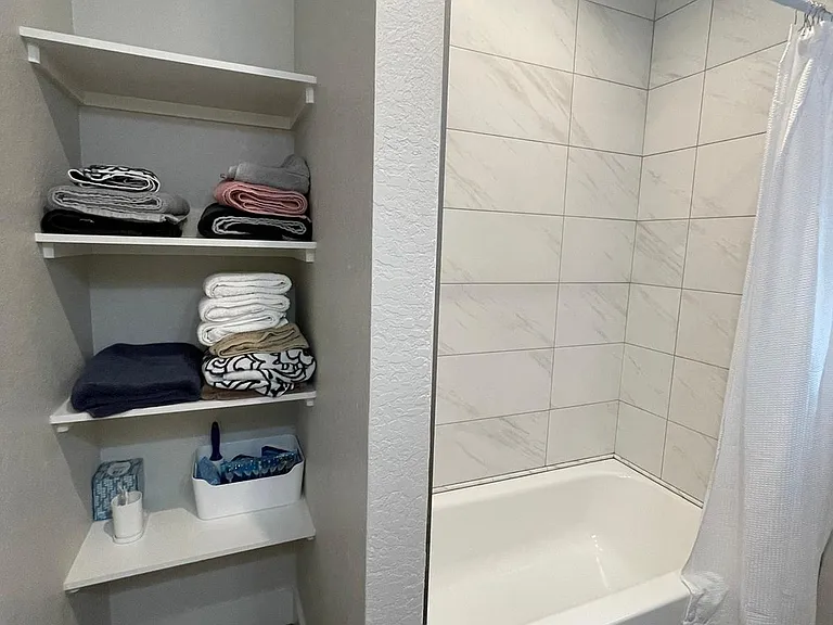 724 Madilynn Ct — Photo 11