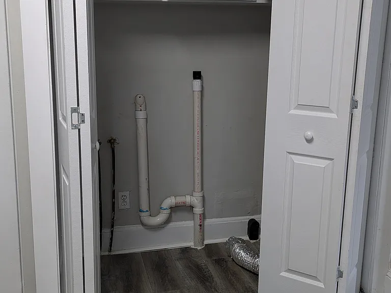 805 E Clay St — Photo 9