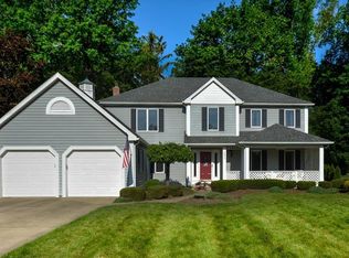 2854 Circlewood Dr, Westlake, OH
