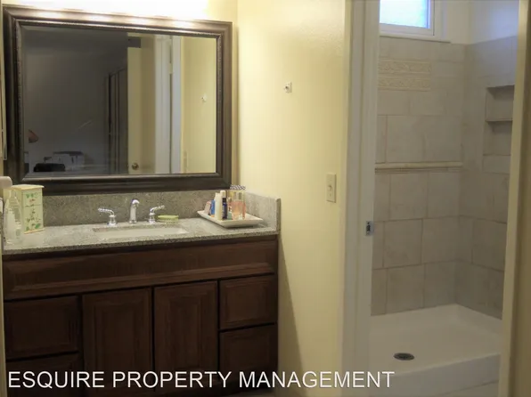 1223 Saturn Ave, Camarillo, CA 93010