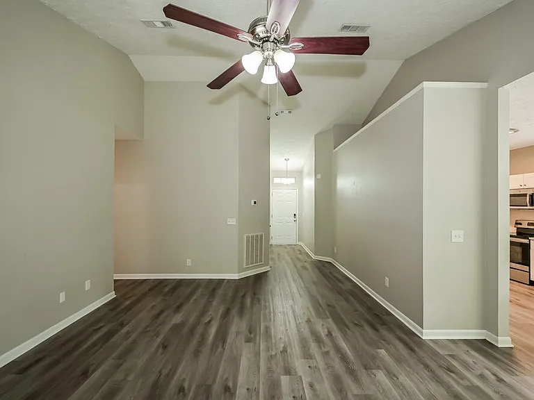 2212 Oak Barrel Ln — Photo 3