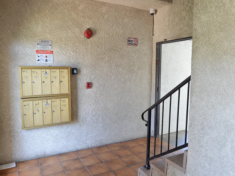 11968 York Ave #8 — Photo 5