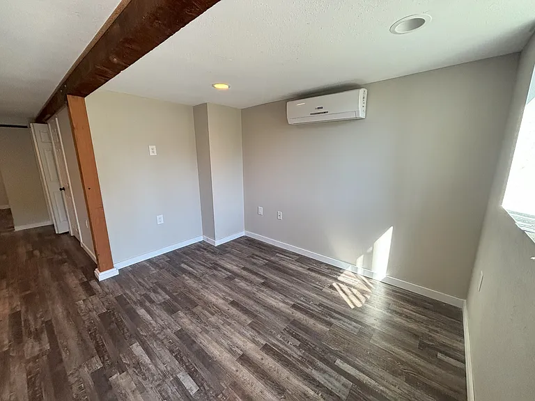 814 Chester Ave #B — Photo 4