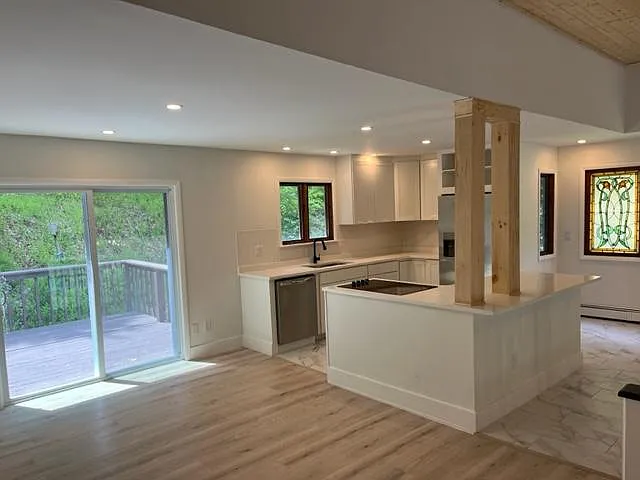 4 bed, 2623 sqft, $2,700 — Photo 1