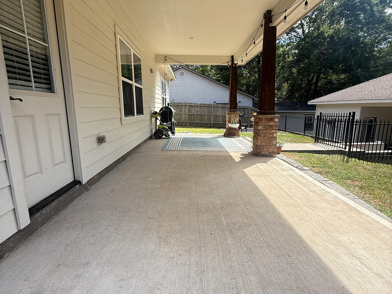 4 bed, 1996 sqft, $1,850 — Photo 4