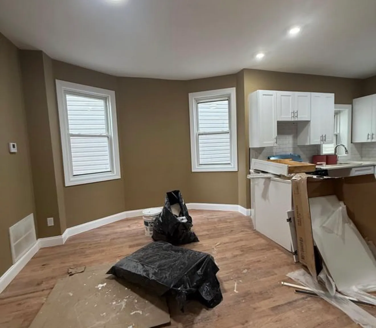 3 bed, $2,400 — Photo 4