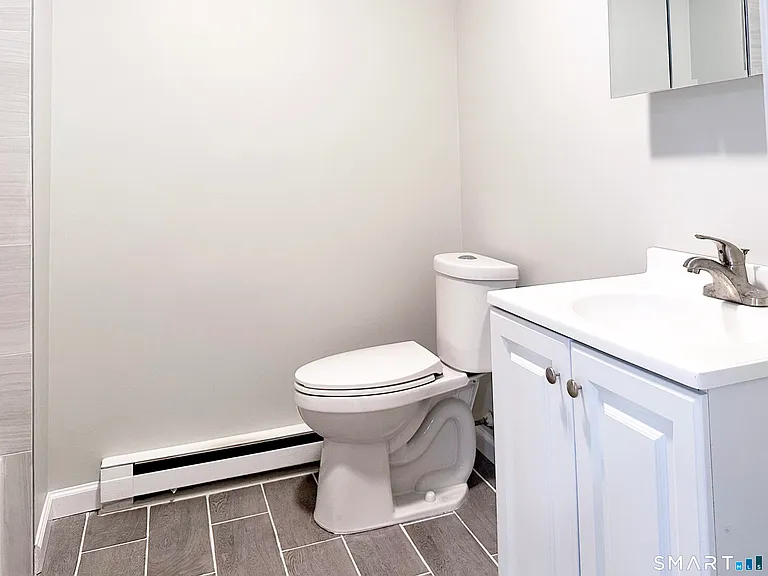 203 Capewell Ave — Photo 25