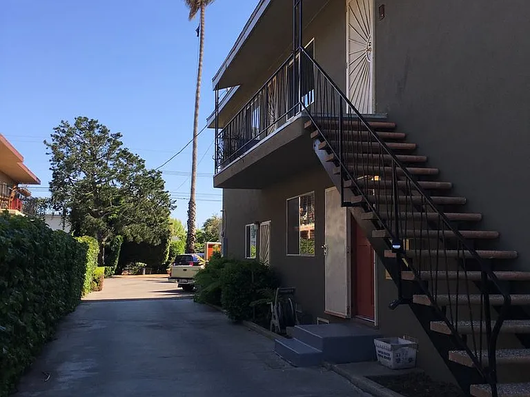12946 Walsh Ave — Photo 5