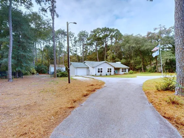 29 James F Byrnes St, Beaufort, SC 29907