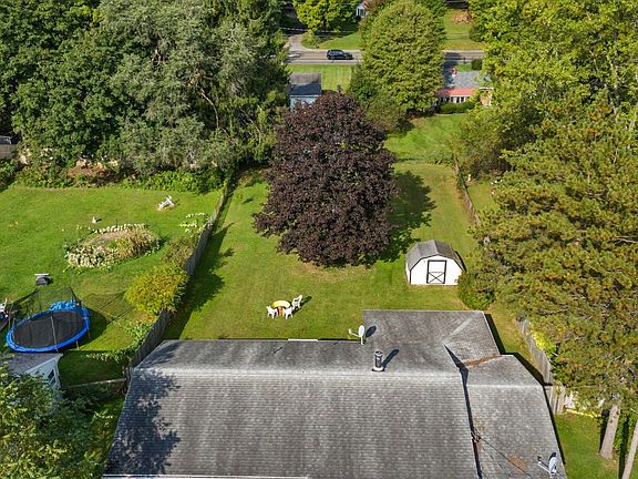 2nd image of 26 Belair Dr