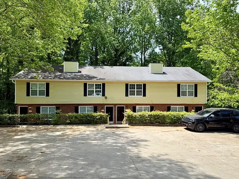 3125 Destin Cir — Photo 1
