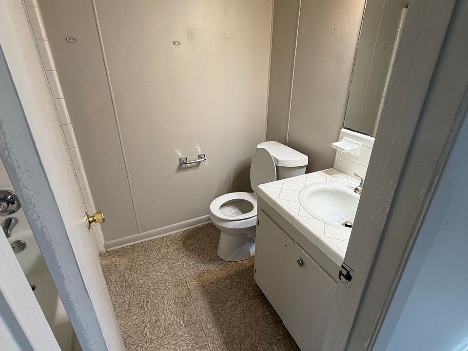 1st image of 3626 Evergreen Dr #A