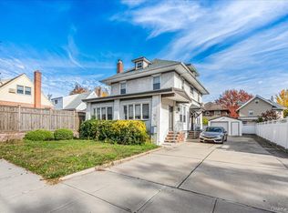 4211 208th St, Bayside, NY 11361