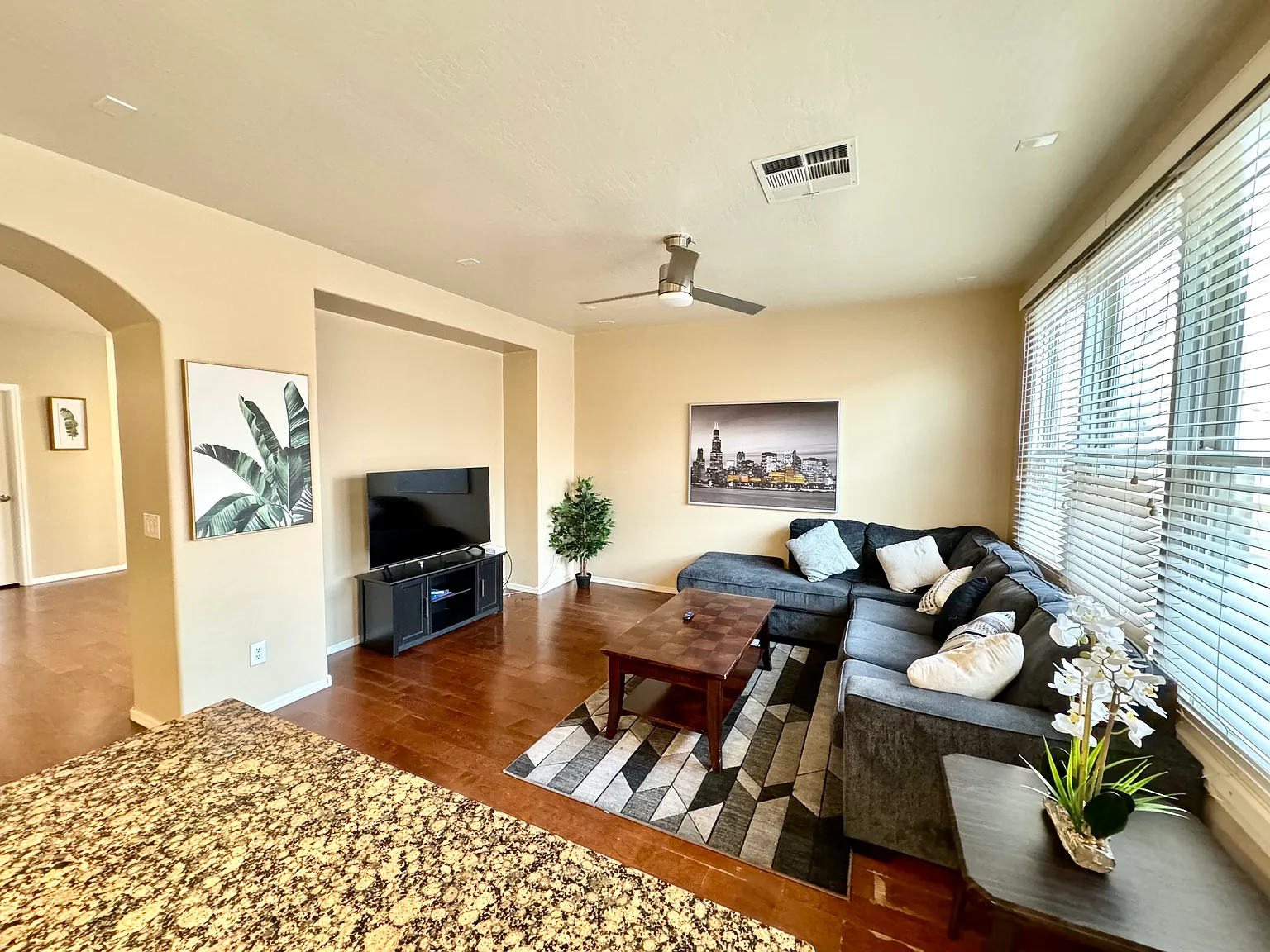 2331 E Grenadine Rd — Photo 2