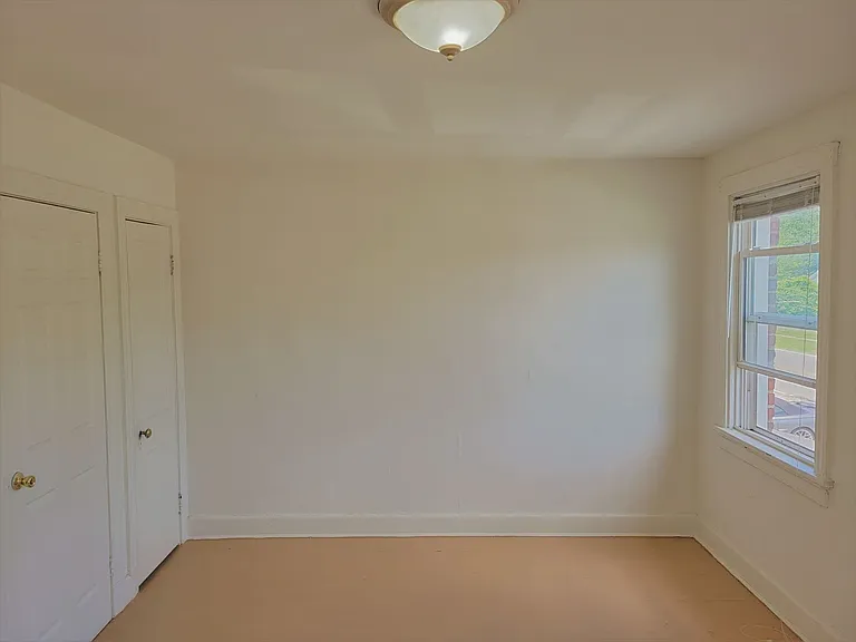 1315 Byron St — Photo 15