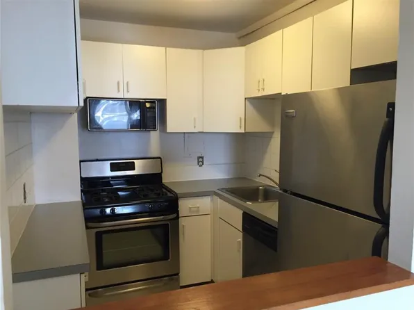 33 Pond Ave, Brookline, MA