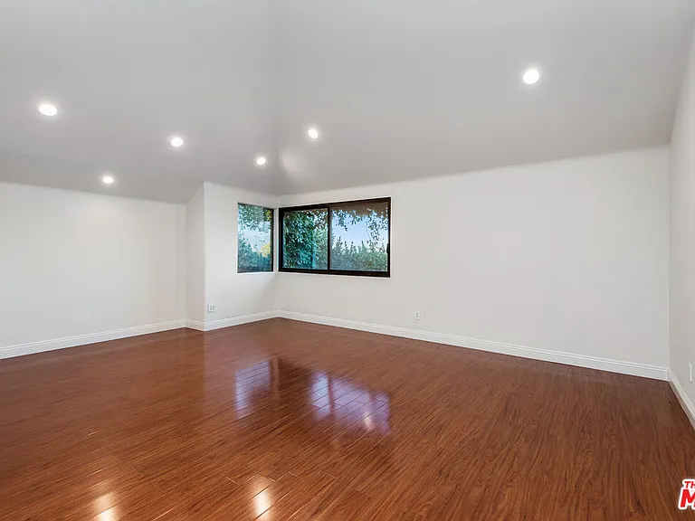 7940 Vulcan Dr — Photo 39