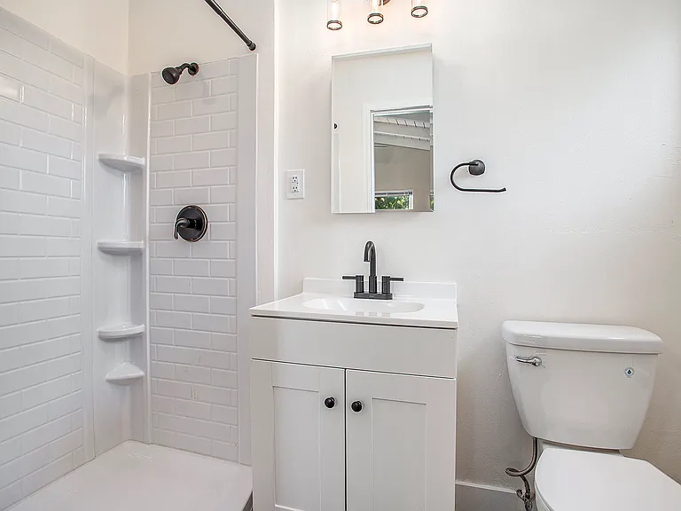 1731 Gelbke Ln — Photo 12