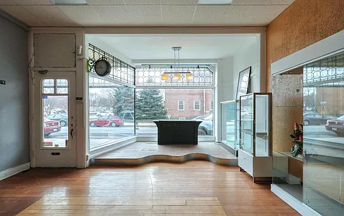 23-25 E King St Photo 1