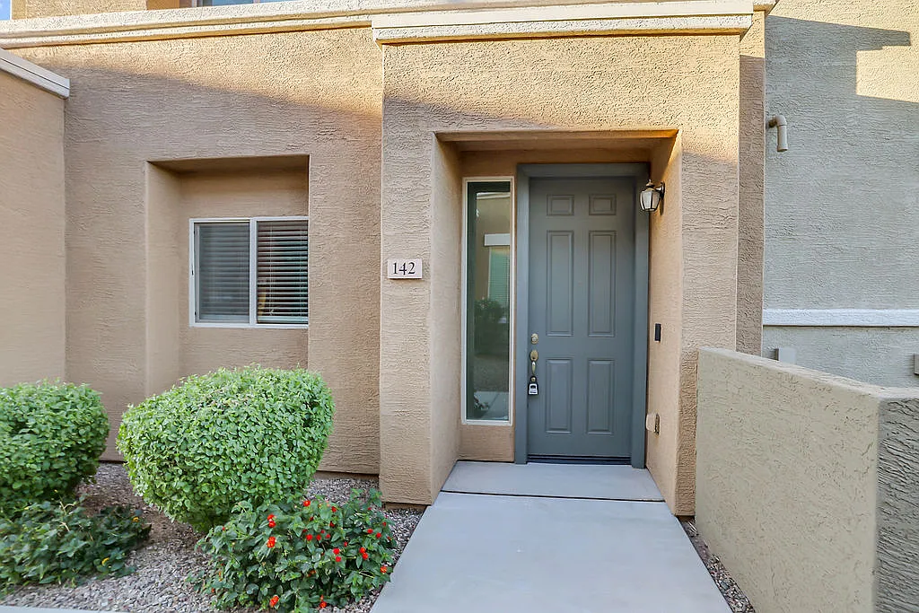 2 bed, 948 sqft, $1,700 — Photo 3
