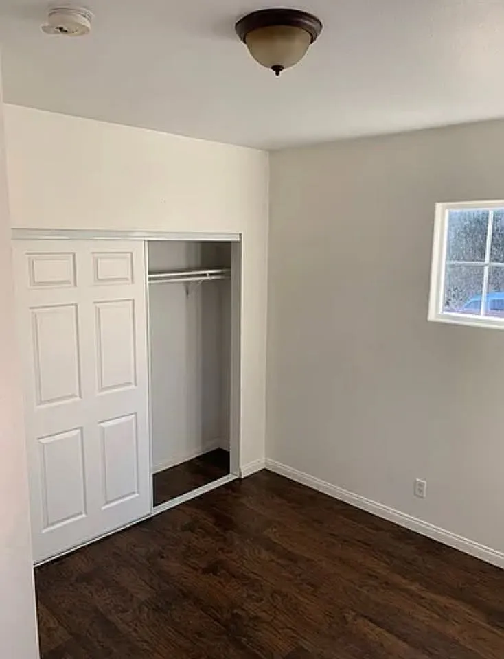 3 bed, 1000 sqft, $3,500 — Photo 3