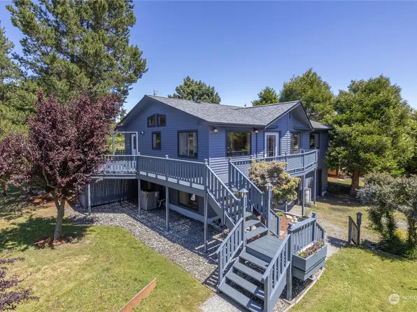 136 Woodland Avenue, Port Townsend, WA 98368