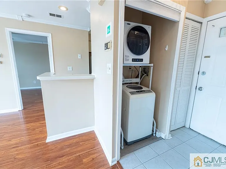 336 Cozzens Ct — Photo 13