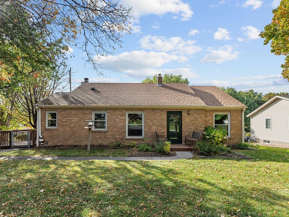 1st image of 8142 Victoria Dr