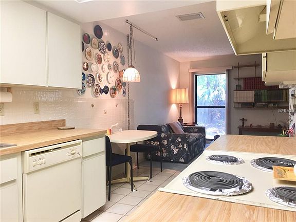 3rd image of 4667 Oak Forest Dr E #7