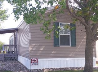885 Brighton Dr, Waukee, IA 50263