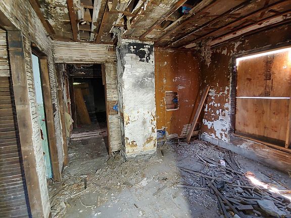 5th image of 244-46 Bruce St